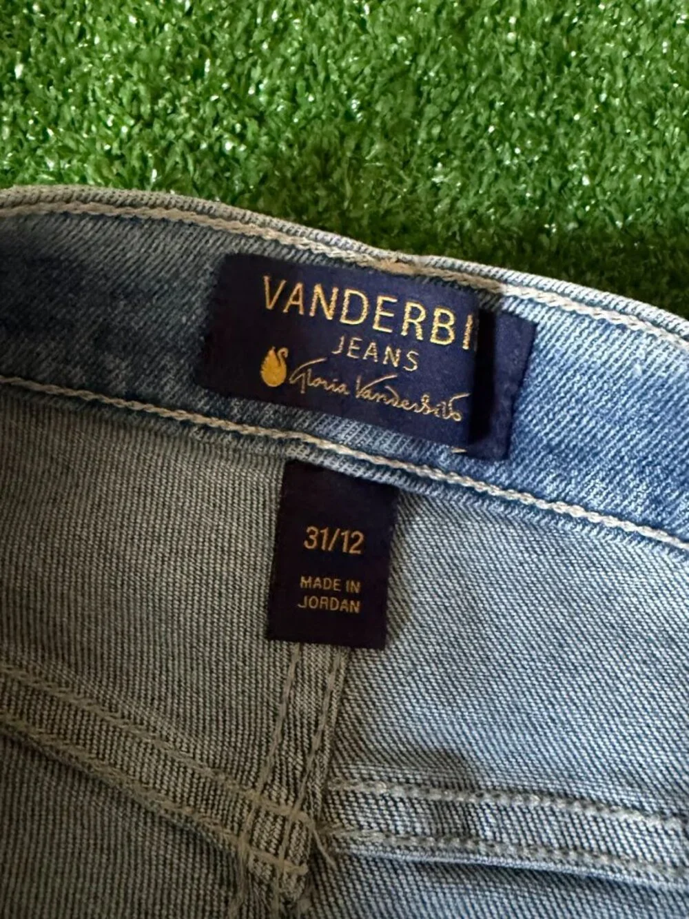 Gloria Vanderbilt Chrissie High Rise Flare Jeans Women's 31/12 Patch Pocket